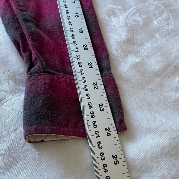 Burton Durable Goods Women's Long Sleeve Plaid Button Up Shirt‎ Size Small - Picture 8 of 12